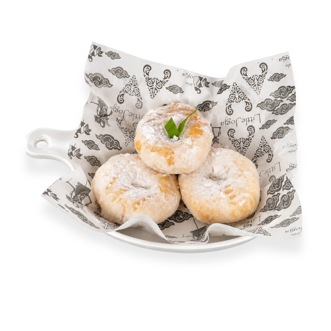 Kentang donat Little Jogja tersaji di atas piring